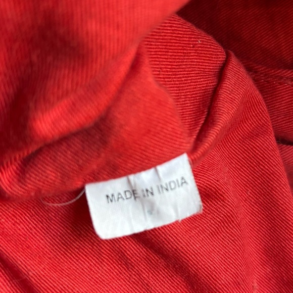 Vintage Embossed Red Leather Shoulder Bag with tassel - Picture 11 of 14